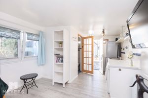 Photo 8- click for photo gallery